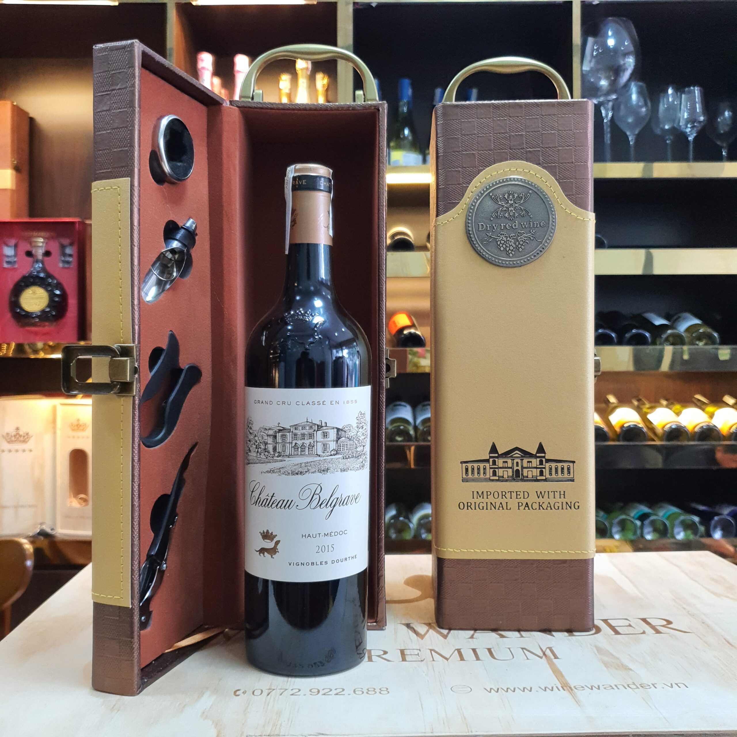 20241028_112706 Hộp Quà Tặng Chateau Belgrave Haut-Medoc Grand Cru Classé - Ảnh 1