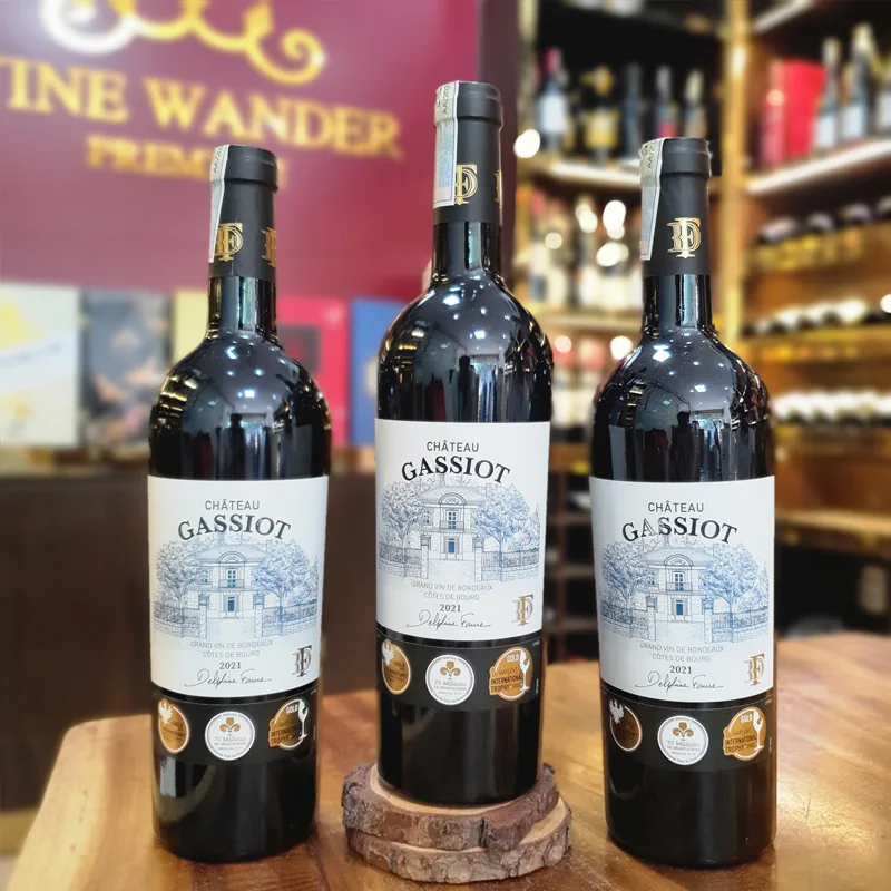Kết hợp ẩm thực rượu vang Chateau Gassiot với thịt bò bít tết